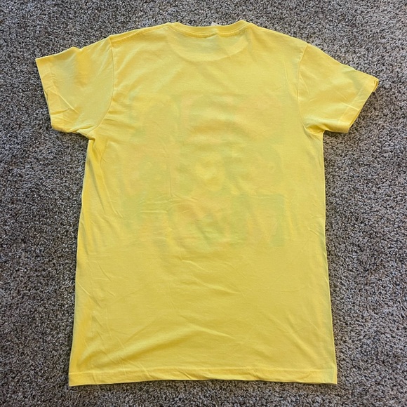 Women Colorful Graphic Tee-Size M - Picture 2 of 3